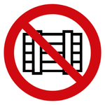 P12	Nichts abstellen oder lagern