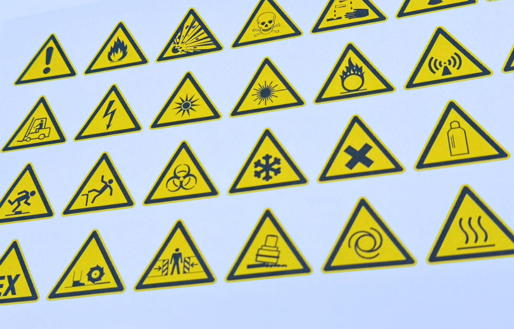 Viele Hundesteuermarken